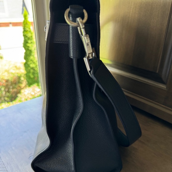 Authentic YSL Sac De Jour North/South - Picture 3 of 11